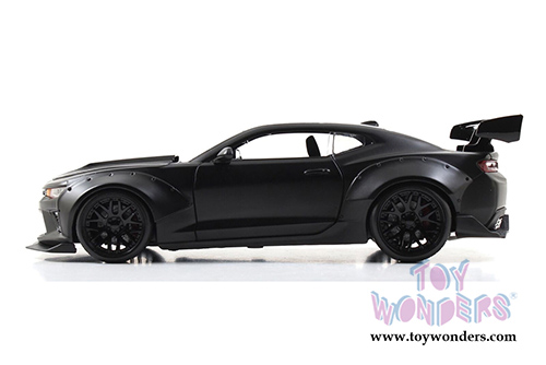 Jada Toys Bigtime Muscle - Chevy Camaro SS Hard Top (2016, 1/24 scale diecast model car, Asstd. w/ Stripes) 98140DP