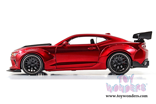 Jada Toys Bigtime Muscle - Chevy Camaro SS Hard Top (2016, 1/24 scale diecast model car, Asstd. w/ Stripes) 98140DP