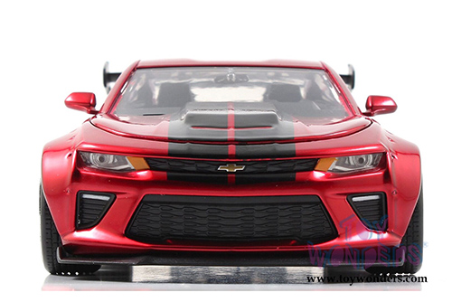 Jada Toys Bigtime Muscle - Chevy Camaro SS Hard Top (2016, 1/24 scale diecast model car, Asstd. w/ Stripes) 98140DP