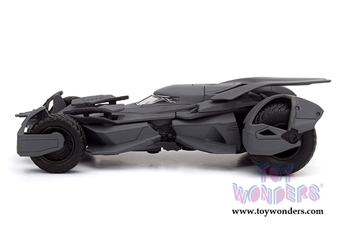 Jada Toys - Metals Die Cast | Batman vs Superman&trade; Batmobile&trade; (1/32, diecast model car, Primer Cool Grey) 98245