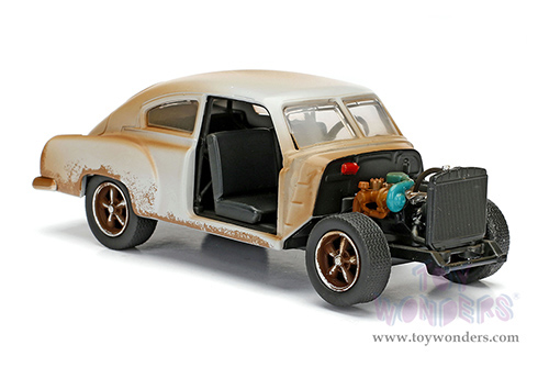 Jada Toys Fast & Furious - Dom's Chevrolet® Fleetline F8 (Dirty version) (1/32 scale diecast model car, Beige) 98303/24