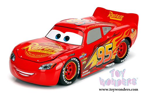 Jada Toys - Disney Pixar CARS 3 | Classic Lightning McQueen (1/24 diecast model toy,Glossy  Red) 98357