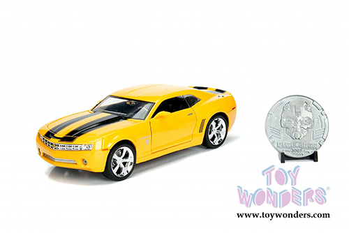 Jada Toys - Metals Die Cast - Hollywood Rides | TRANSFORMERS 5 Chevy&reg; Camaro&reg; Concept Bumblebee&reg; with Collectible Coin (2006, 1/24, diecast model car, Yellow w/Black) 98497/4