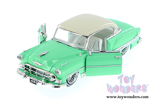 Jada Toys Street Low - Chevy Bel Air&reg; Hardtop (1953, 1/24 scale diecast model car, Asstd.) 98918D