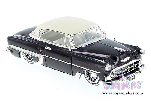 Jada Toys Street Low - Chevy Bel Air&reg; Hardtop (1953, 1/24 scale diecast model car, Asstd.) 98918D