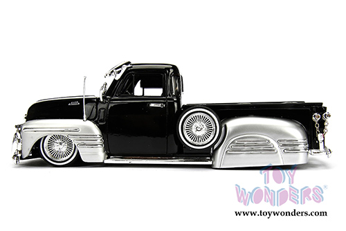 Jada Toys - Metals Die Cast Just Trucks | Chevy Pickup (1951, 1/24 scale diecast model car, Asstd.) 99036DP1