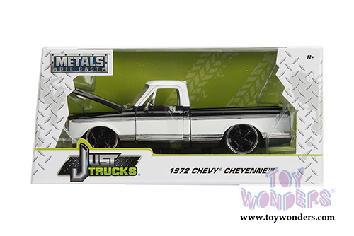 Jada Toys - Metals Die Cast Just Trucks | Chevy&reg; Cheyenne Pickup (1972, 1/24 scale diecast model car, Glossy Black/White) 99047/4