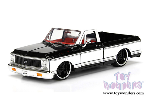 Jada Toys - Metals Die Cast Just Trucks | Chevy Cheyenne Pickup (1972, 1/24 scale diecast model car, Asstd.) 99048DP1