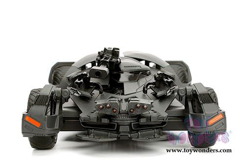 Jada Toys - Metals Die Cast | 2017 Justice League™ Batmobile™ with Batman™ figure (1/24, diecast model car, Black) 99314