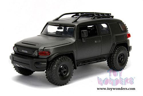 Jada Toys Just Trucks - Toyota FJ Cruiser (1/24 scale diecast model car, Primer Gray) 99318