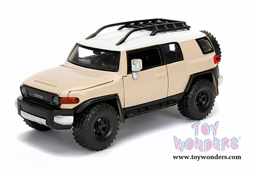 Jada Toys Just Trucks - Toyota FJ Cruiser (1/24 scale diecast model car, Beige) 99319