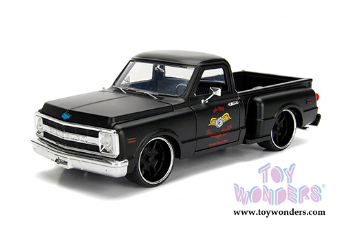 Jada Toys - Metals Die Cast Just Trucks | Chevrolet&reg; C10 Stepside Pickup "Garage Nuts" (1969, 1/24 scale diecast model car, Primer Black) 99397