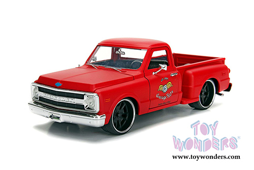 Jada Toys - Metals Die Cast Just Trucks | Chevrolet&reg; C10 Stepside Pickup "Garage Nuts" (1969, 1/24 scale diecast model car, Asstd.) 99400DP1