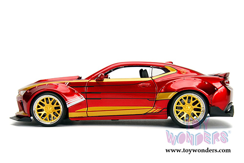 Jada Toys - Metals Die Cast | Chevrolet® Camaro® SS™ with Iron Man™ figure (2016, 1/24, diecast model car, Red/Gold) 99724