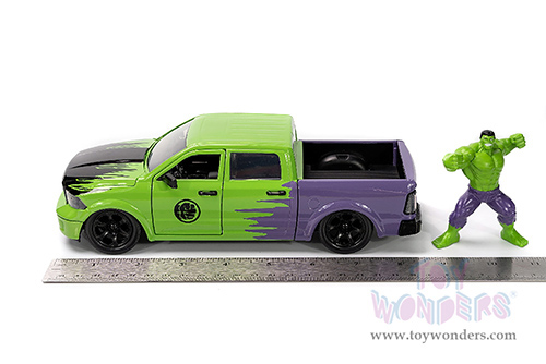 Jada Toys - Hollywood Rides | Dodge Ram 1500 Pickup Truck with Hulk™ Diecast figure "Marvel Avengers" (2014, 1/24 diecast model car, Green/Purple) 99726
