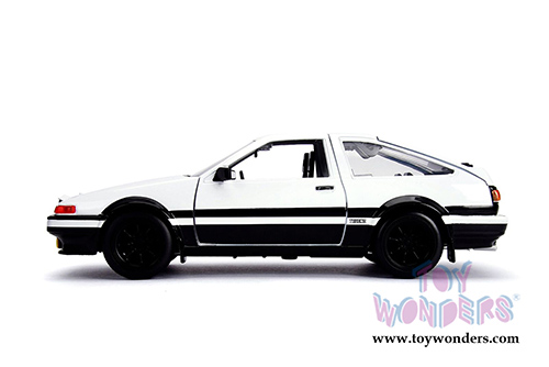 Jada Toys - Metals Die Cast - Hollywood Rides | Toyota Trueno AE86 Hardtop with Takumi figure (1/24 scale diecast model car, White) 99733