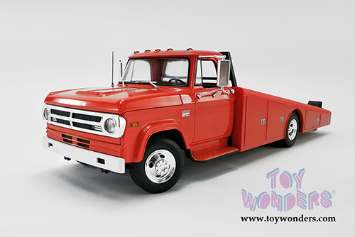 Acme - Dodge D-300 Ramp Truck (1970, 1/18 scale diecast model car, Burnt Orange) A1801900