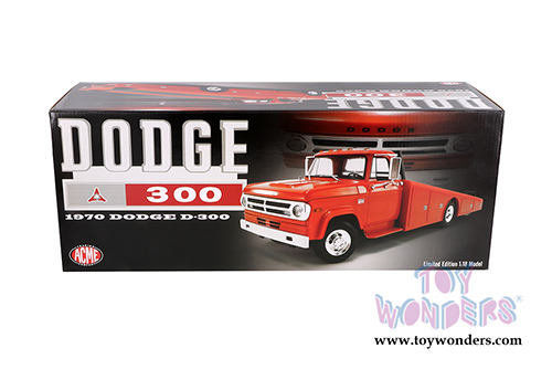Acme - Dodge D-300 Ramp Truck (1970, 1/18 scale diecast model car, Burnt Orange) A1801900