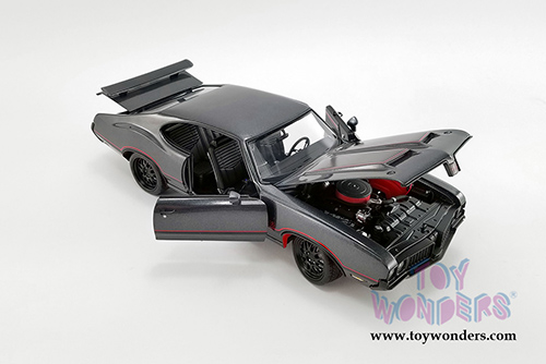 Acme - Oldsmobile&reg; 442 W30 Street Fighter Hardtop (1970, 1/18 scale diecast model car, Granite Gray) A1805617