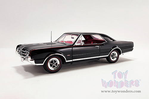 Acme - Oldsmobile 442 W-30 Hardtop (1967, 1/18 scale diecast model car, Ebony Black) A1805622