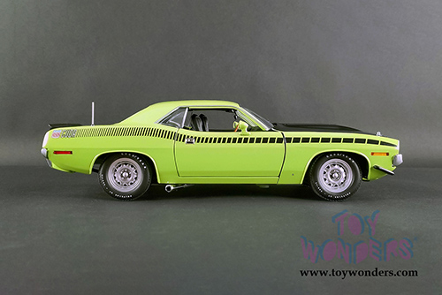 Acme - Plymouth Barracuda AAR Hardtop (1970, 1/18 scale diecast model car, Sublime Green/Matte Black) A1806113