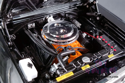 Acme -  Dodge Coronet&reg; R/T Hardtop (1967, 1/18 scale diecast model car, Black) A1806603