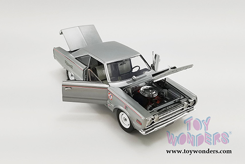 Acme - Plymouth Belvedere Lightweight - Silver Bullet (1967, 1/18 scale diecast model car, Silver) A1806704