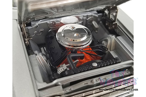 Acme - Plymouth Belvedere Lightweight - Silver Bullet (1967, 1/18 scale diecast model car, Silver) A1806704