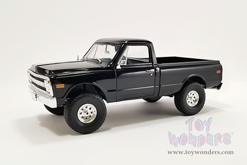 Acme - Chevrolet® K10 4x4 Pickup Truck (1970, 1/18 scale diecast model car, Black) A1807215