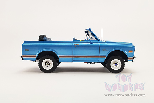 Acme - Chevrolet&reg; K5 Blazer  (1970, 1/18 scale diecast model car, Blue/White) A1807704