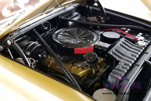 Acme - Oldsmobile Super 88 Hardtop (1957, 1/18 scale diecast model car, Gold Mist) A1808005