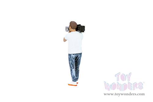 Showcasts® Figurines - On Air Figure 3 (1/18 scale, White/Blue) AD-18403 MAP: $14.99