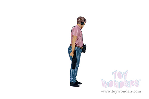 Showcasts® Figurines - On Air Figure 4 (1/18 scale, Pink/Blue) AD-18404 MAP: $14.99