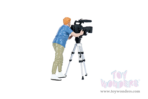 Showcasts® Figurines - On Air Figure 5 (2 pcs.) (1/18 scale, Blue/Green) AD-18405 MAP: $20.99