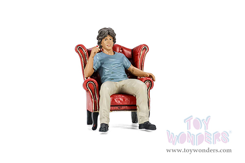 Showcasts® Figurines - RWB Legend Akira Nakai | Nakai-San Figure 1 with Chair (2 pcs.) (1/18 scale, Blue/Beige) AD-18501 MAP: $25.99