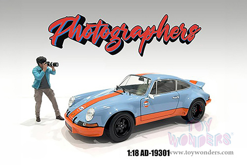 Showcasts® Figurines - "Photographers" Figure #1 (1/18 scale, Blue/Brown) AD-19301 MAP: $12.99