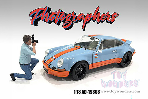 Showcasts® Figurines - "Photographers" Figure #3 (1/18 scale, Blue) AD-19303 MAP: $12.99