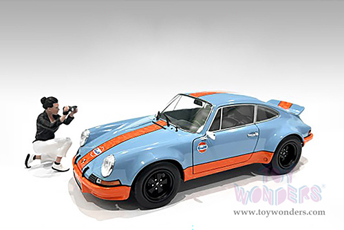 Showcasts® Figurines - "Photographers" Figure #5 (1/24 scale, Black/White) AD-25305 MAP: $11.99