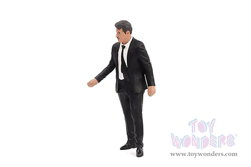 Showcasts® Figurines - Gentlemen's Club Figure 3 (1/24 scale, Black) AD-24803 MAP: $10.99
