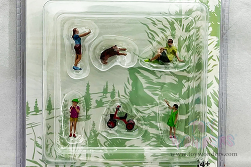 American Diorama/Mijo Exclusives - Family Adventure Figure Set (6 pc. set, 1/64 scale diecast metal, Asstd.) AD-76513MJ