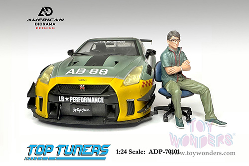 American Diorama Figurine - Premium Series | Top Tuners Figure #1 (2 pc. set, 1/24 scale, Green) ADP-70101