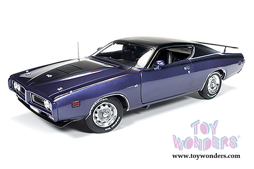 Auto World ERTL - Dodge Super Bee Hard Top (1971, 1/18 scale diecast model car, Purple) AMM1056