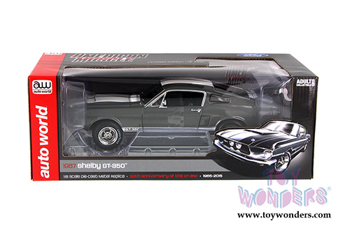 Auto World - Shelby GT350 Hard Top (1967, 1/18 scale diecast model car, Gray)  AMM1060