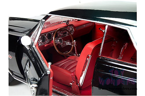 Auto World - Chevy Chevelle Z16 Hardtop (1965, 1/18 scale diecast model car, Black)  AMM1061