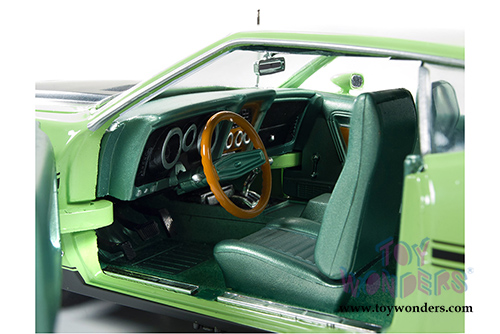 Auto World American Muscle - Ford Mustang Mach 1 Hard Top (1971, 1/18 scale diecast model car, Lime Green) AMM1069