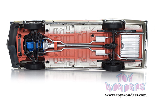 Auto World American Muscle - Ford Torino GT Hard Top (1971, 1/18 scale diecast model car, Light Pewter Metallic) AMM1074