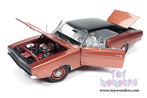 Auto World American Muscle - Hemmings Muscle Machines Dodge Charger R/T Hard Top (1968, 1/18 scale diecast model car, Bronze) AMM1075