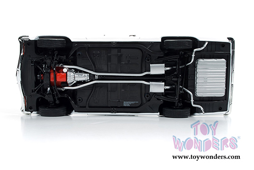 Auto World - Chevrolet Bel Air Hard Top (1966, 1/18 scale diecast model car, White) AMM1078