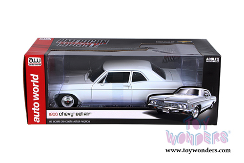 Auto World - Chevrolet Bel Air Hard Top (1966, 1/18 scale diecast model car, White) AMM1078