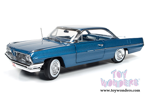 Auto World American Muscle - Hemmings Classic Car | Pontiac Catalina Hard Top (1961, 1/18 scale diecast model car, Blue) AMM1080